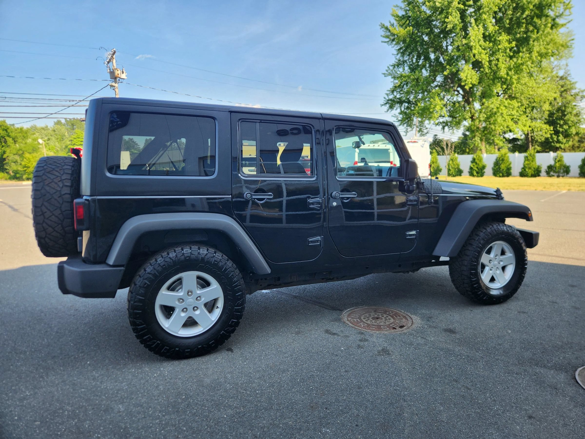 Used 2017 Jeep Wrangler Unlimited Sport w/ Quick Order Package 24S AWD/4WD image 16
