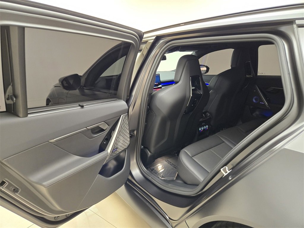 Used 2025 BMW M5 Touring image 19