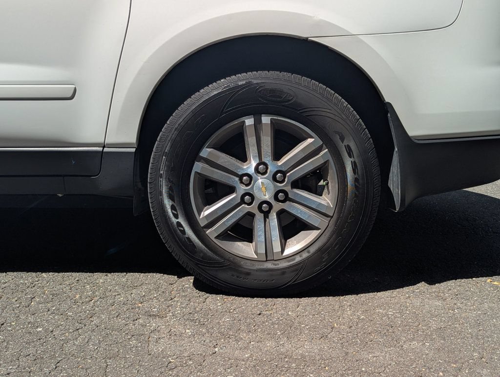 Used 2017 Chevrolet Traverse LT AWD/4WD image 7