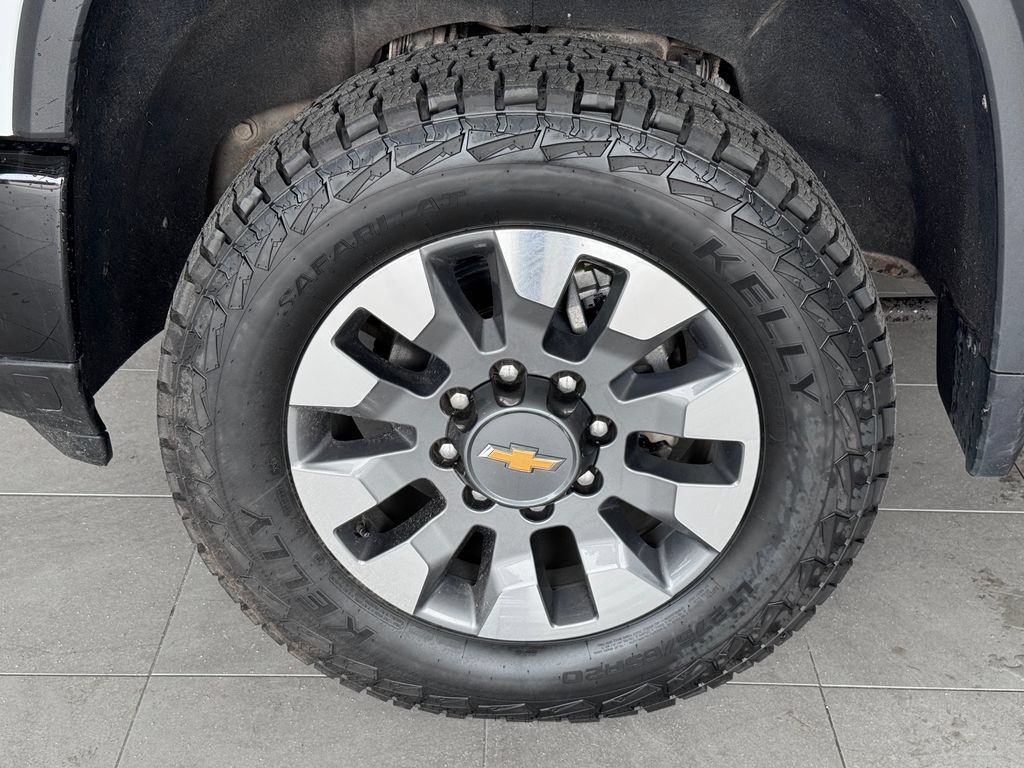 Certified 2024 Chevrolet Silverado 2500 Custom w/ Custom Value Package AWD/4WD image 4