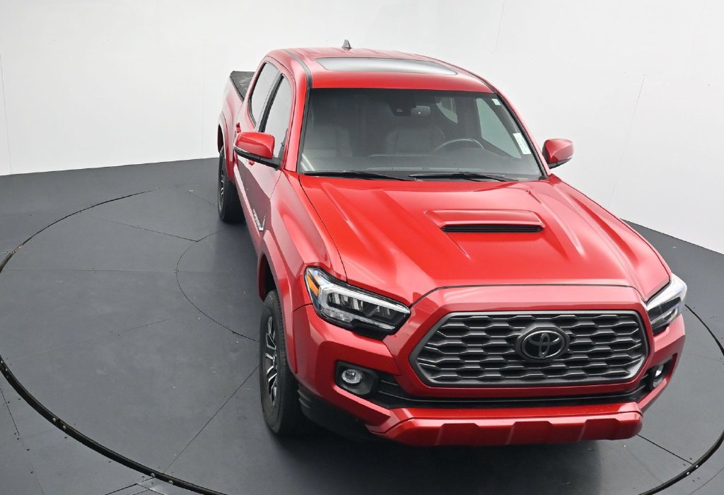 Used 2022 Toyota Tacoma TRD Sport w/ TRD Premium Sport Package AWD/4WD image 24