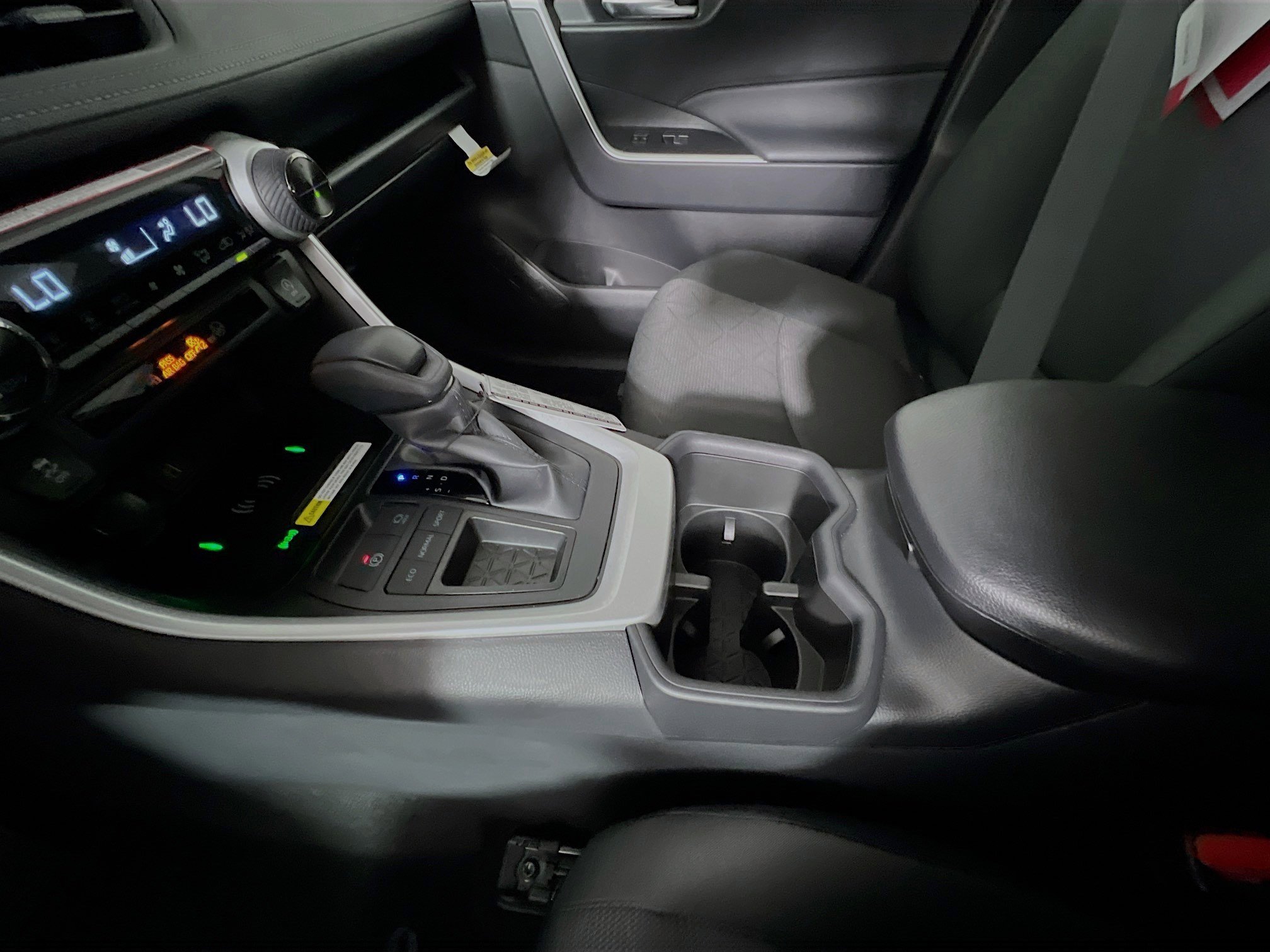 Used 2025 Toyota RAV4 XLE image 25