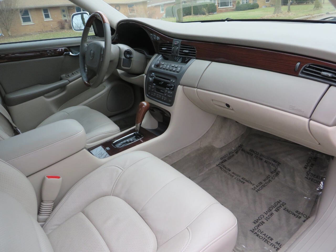 Used 2002 Cadillac De Ville DTS w/ Premium Equipment Pkg image 15