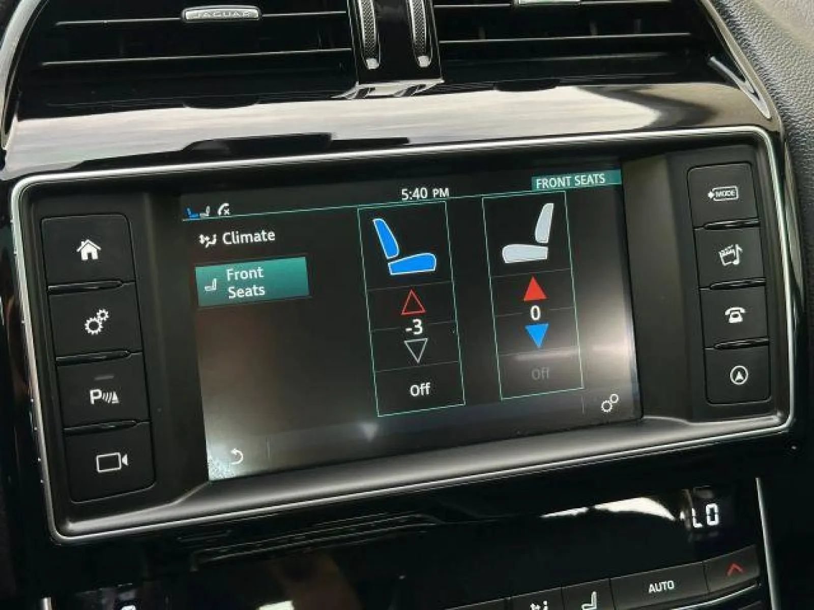 Used 2018 Jaguar XE Prestige RWD image 33