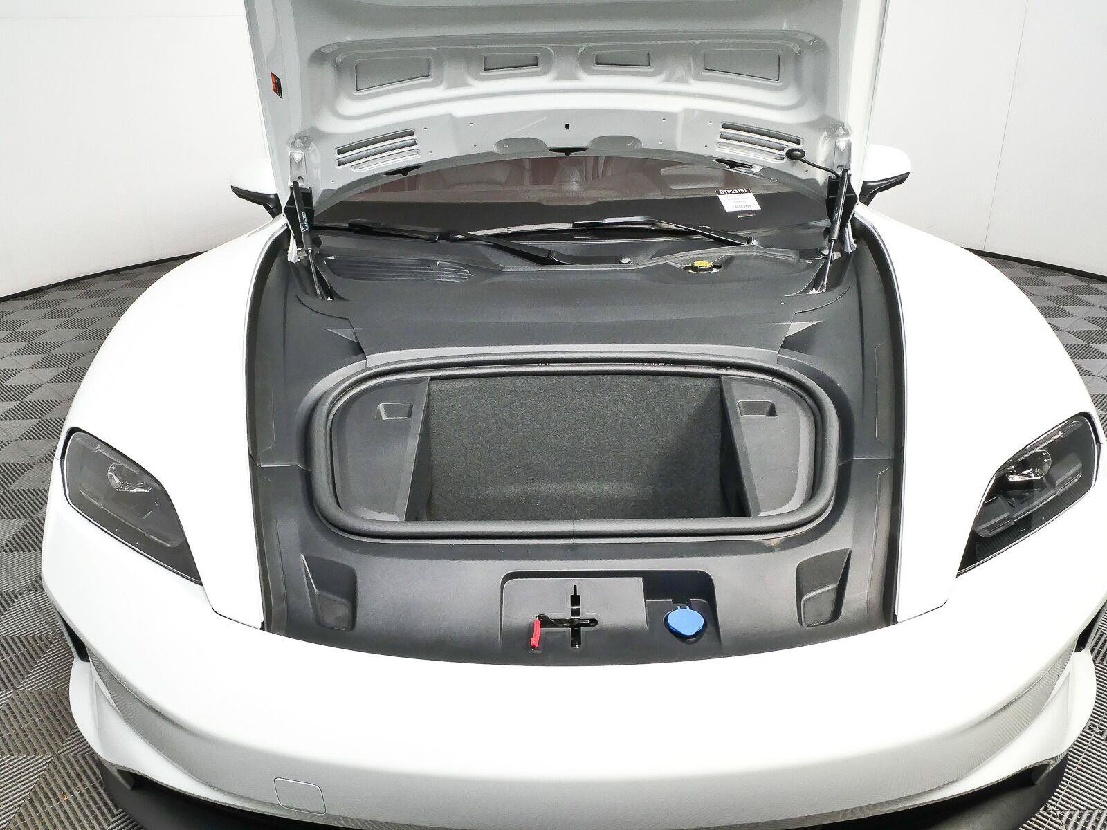 New 2026 Porsche Taycan RWD image 36