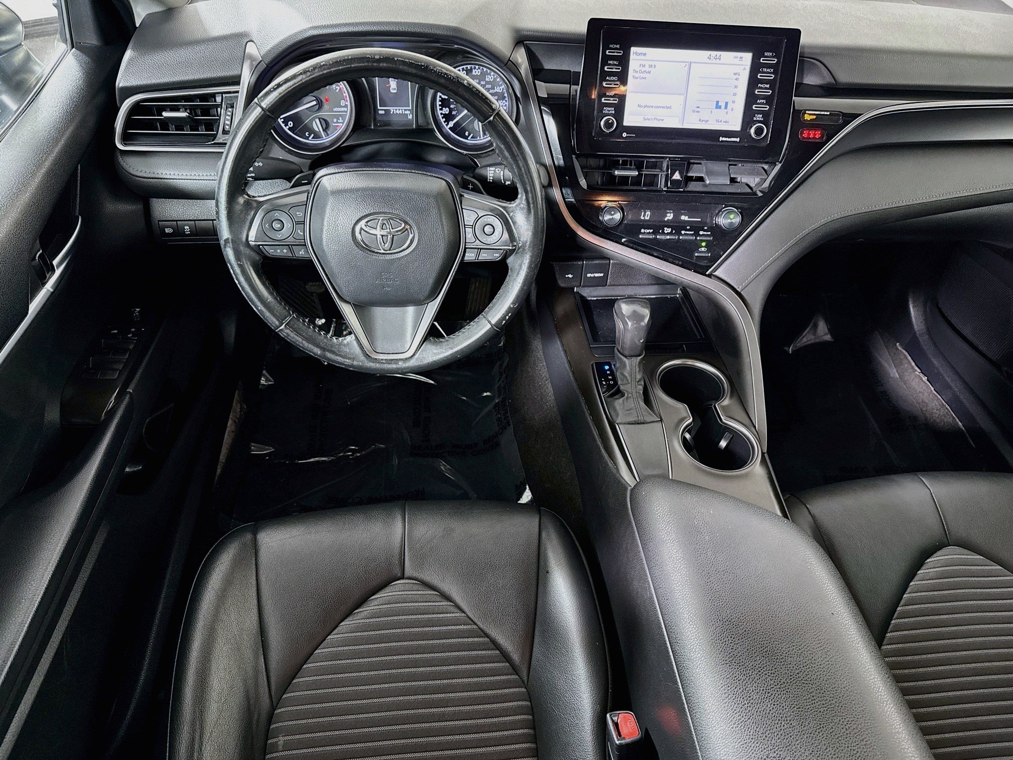 Used 2021 Toyota Camry SE w/ Carpet Mat Package (TMS) FWD image 17