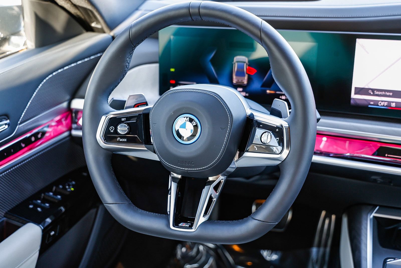 Used 2026 BMW 750e xDrive image 13