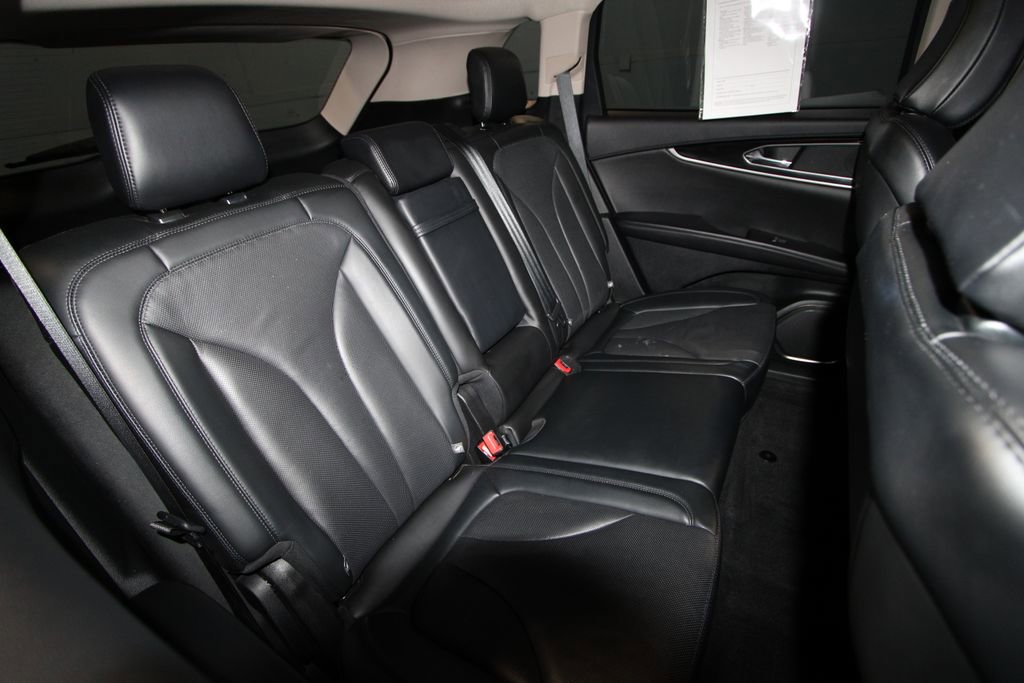 Used 2023 Lincoln Nautilus Reserve w/ Monochromatic Package image 27