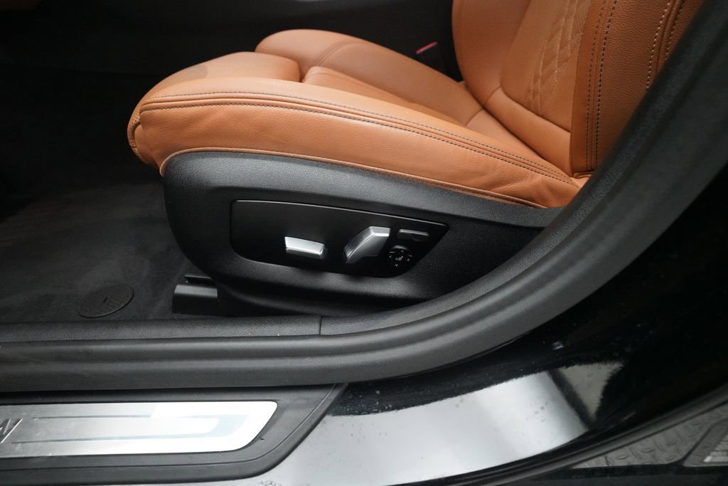 Used 2021 BMW 530i xDrive w/ Convenience Package image 29