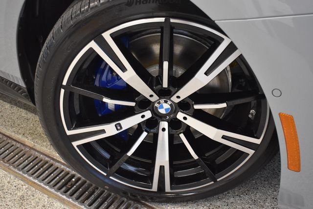 New 2027 BMW 550e xDrive w/ Premium Package AWD/4WD image 29
