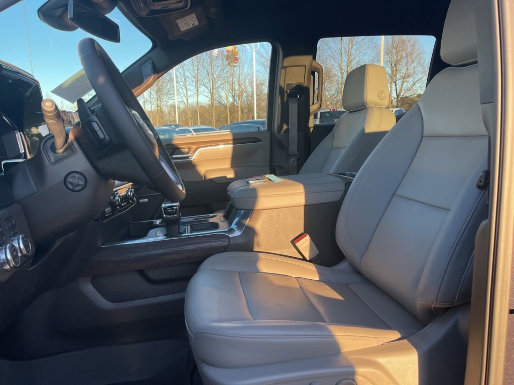 Used 2025 GMC Sierra 1500 SLT w/ SLT Premium Plus Package image 11