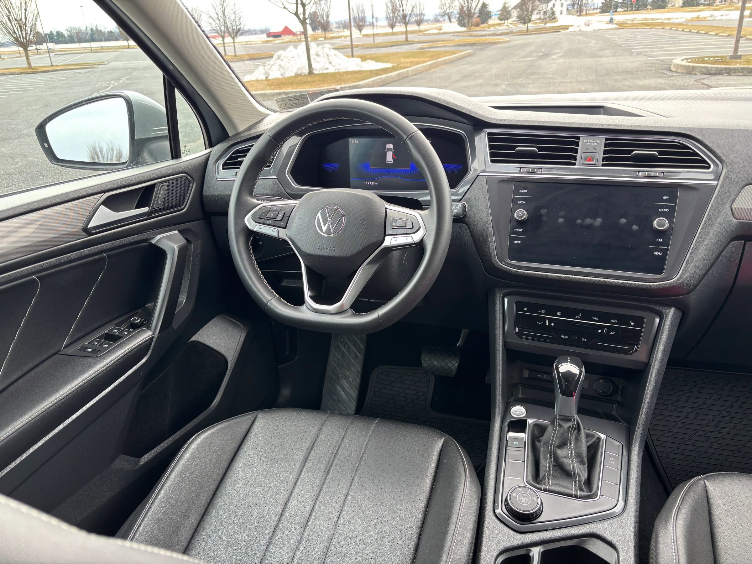 Used 2022 Volkswagen Tiguan SE image 20