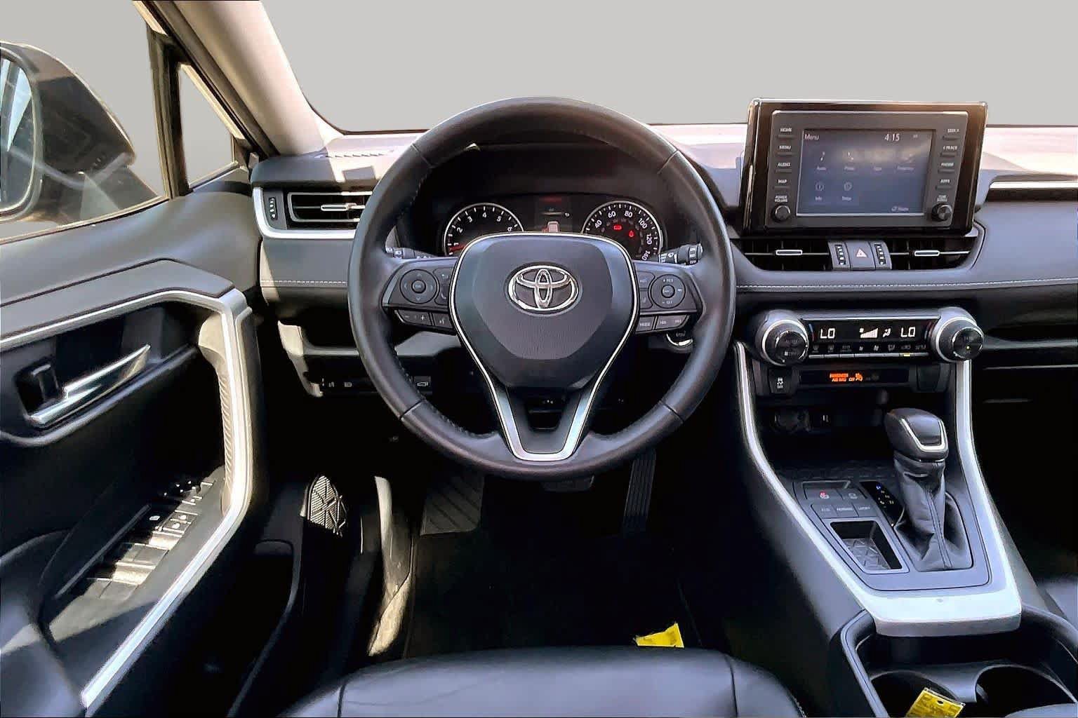 Used 2019 Toyota RAV4 XLE Premium FWD image 8