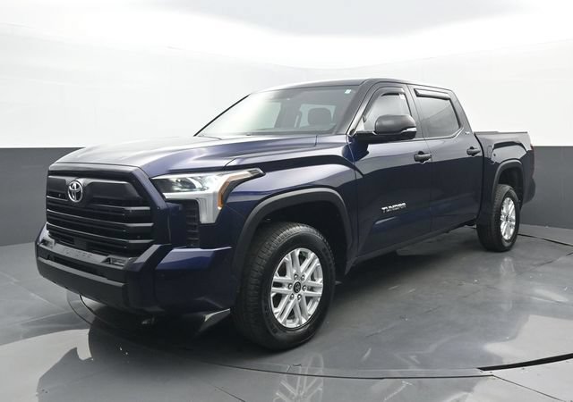 Used 2022 Toyota Tundra SR5 w/ SR5 Convenience Package AWD/4WD image 21