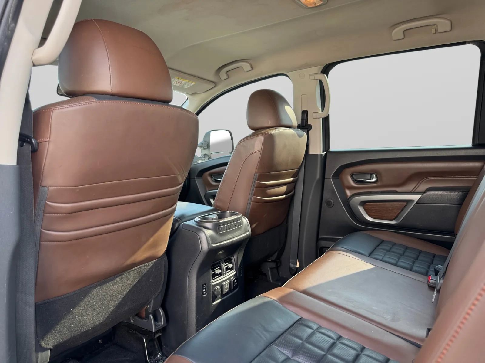 Used 2019 Nissan Titan Platinum Reserve w/ Platinum Utility Package AWD/4WD image 27