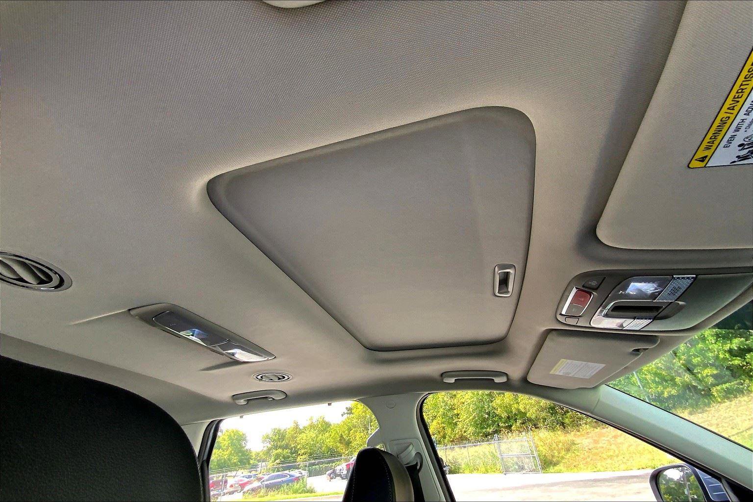 Used 2024 Kia Telluride EX w/ EX Captain's Chair Package image 21