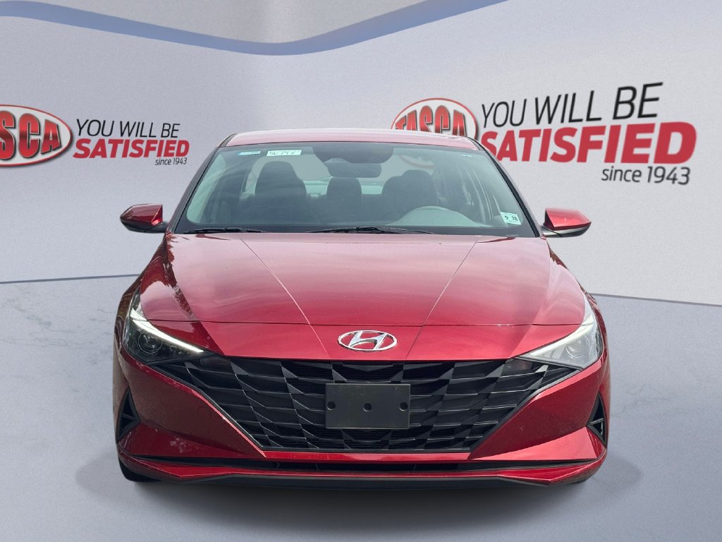 Used 2023 Hyundai Elantra SE w/ Cargo Package FWD image 2