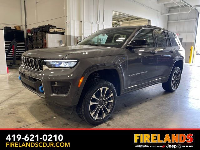 New 2025 Jeep Grand Cherokee Overland w/ Trailer Tow Package image 6