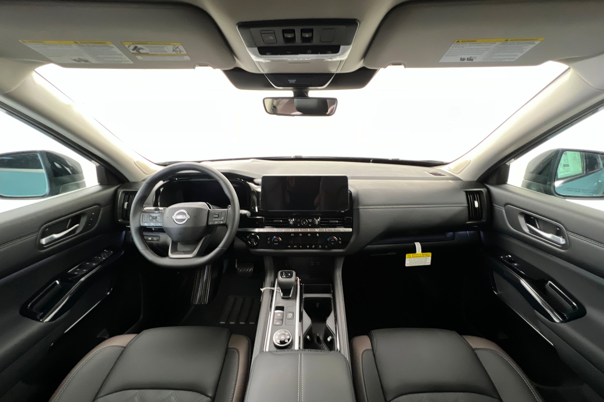 New 2026 Nissan Pathfinder Platinum image 9