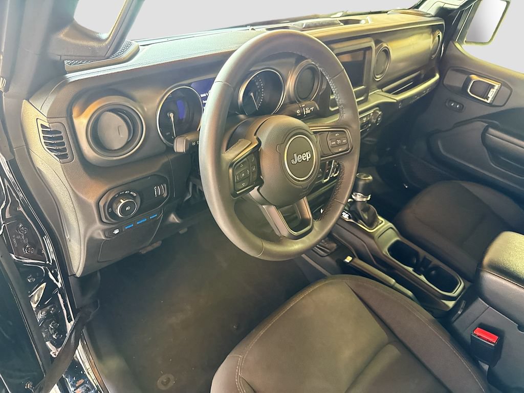 Certified 2023 Jeep Wrangler Unlimited AWD/4WD image 10