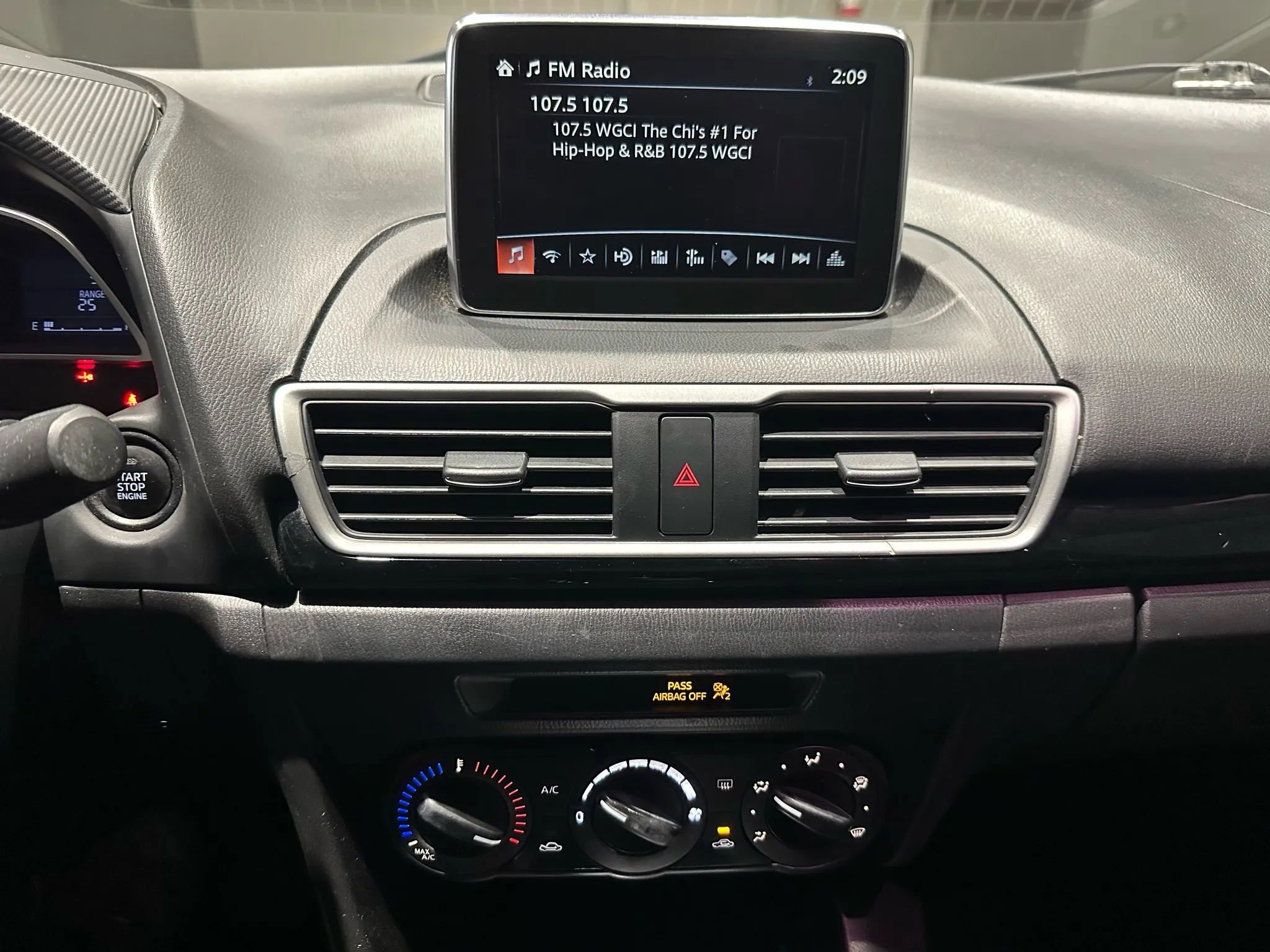 Used 2016 MAZDA MAZDA3 i Sport image 34