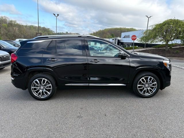 Used 2022 GMC Terrain Denali image 6