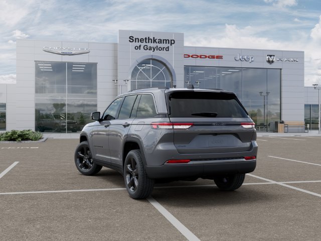 New 2027 Jeep Grand Cherokee Limited w/ Limited Altitude Package AWD/4WD image 3