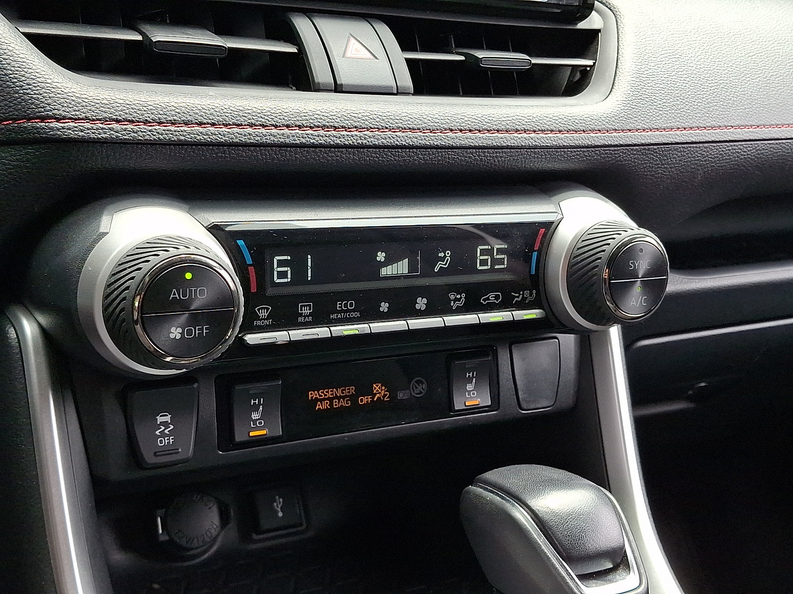 Used 2022 Toyota RAV4 SE AWD/4WD image 15