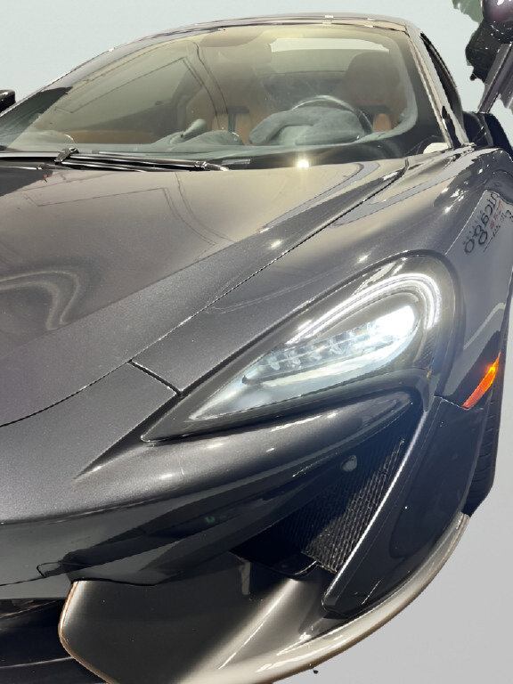 Used 2019 McLaren 570S Spider image 39