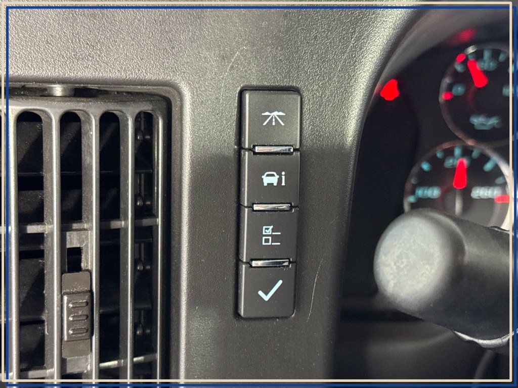 Used 2025 Chevrolet Express 2500 w/ Driver Convenience Package RWD image 21