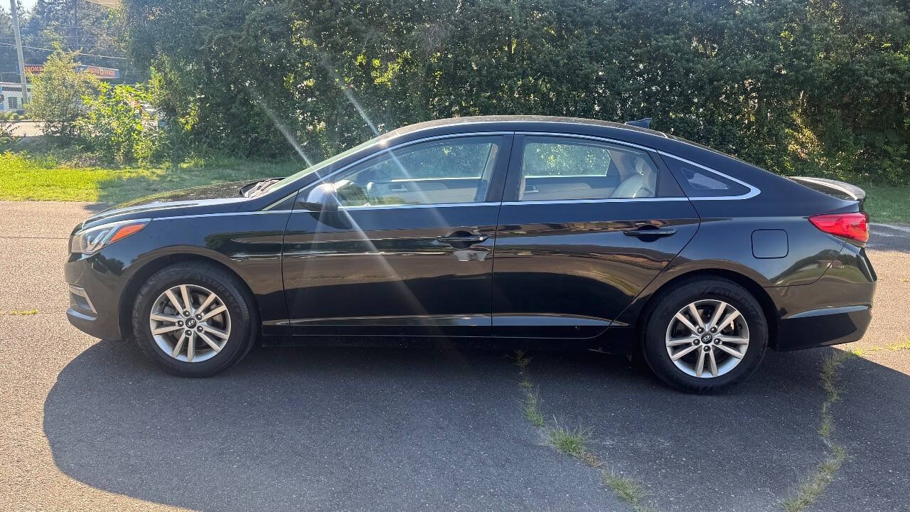 Used 2015 Hyundai Sonata SE w/ Option Group 09 FWD image 5