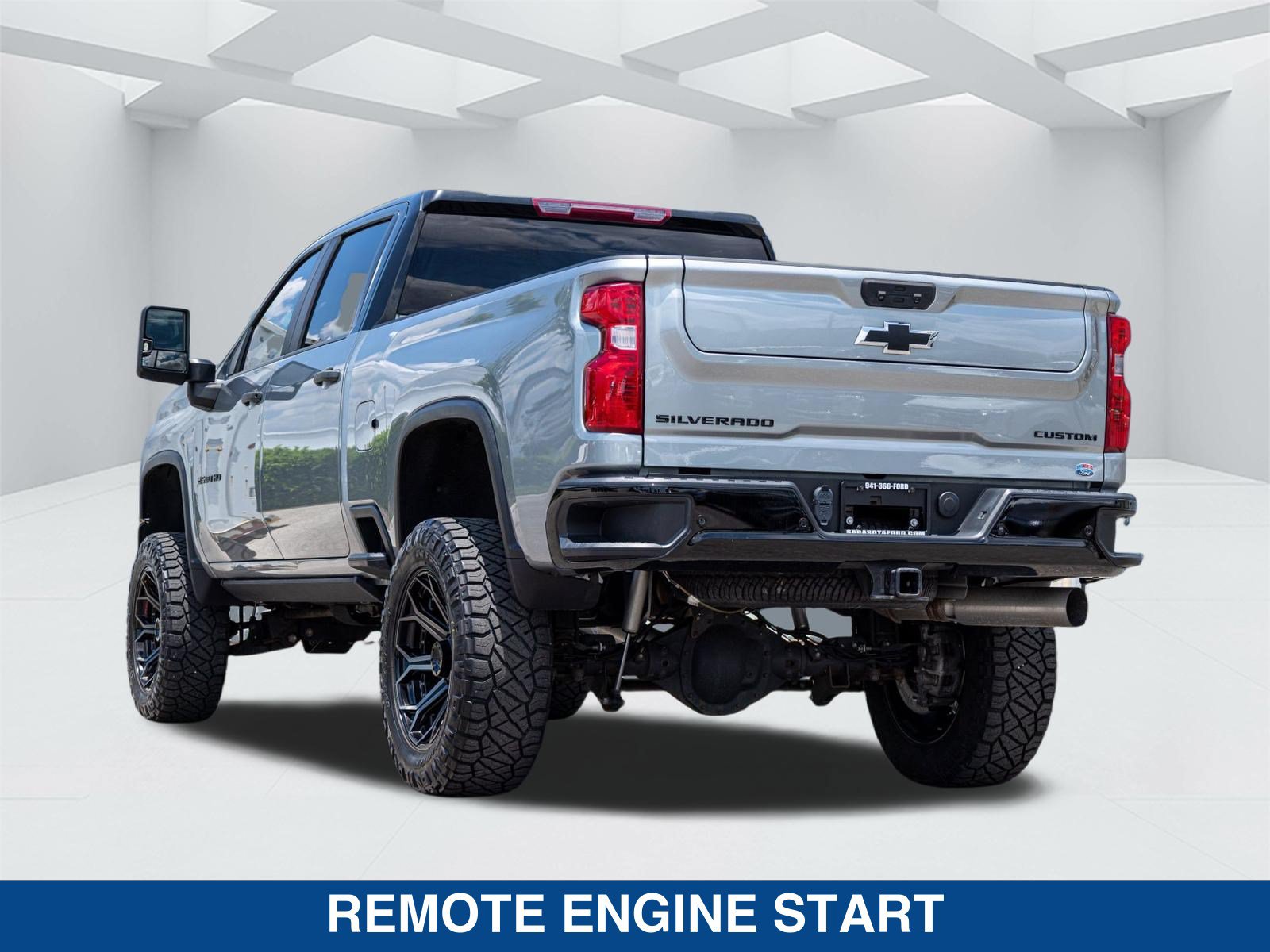 Used 2024 Chevrolet Silverado 2500 Custom w/ Custom Value Package AWD/4WD image 7