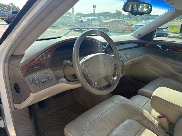 Used 2005 Cadillac De Ville w/ Equipment Group FWD image 12