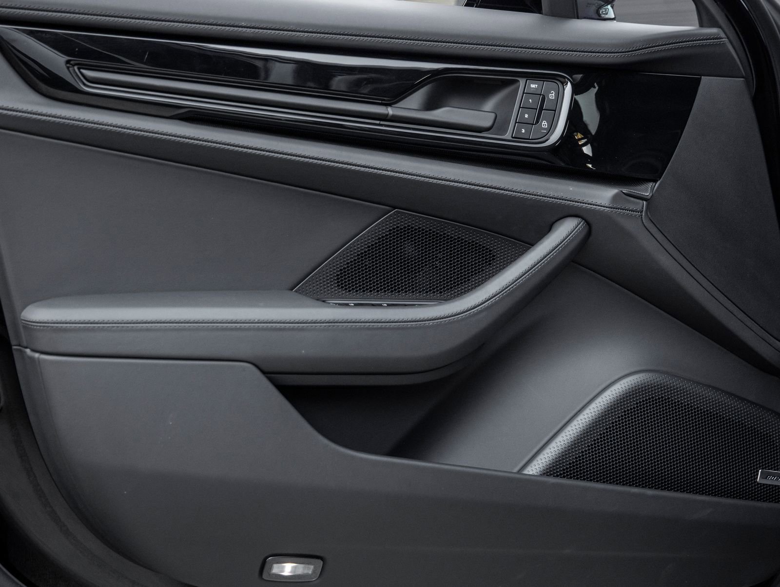 Used 2025 Porsche Panamera Turbo image 19