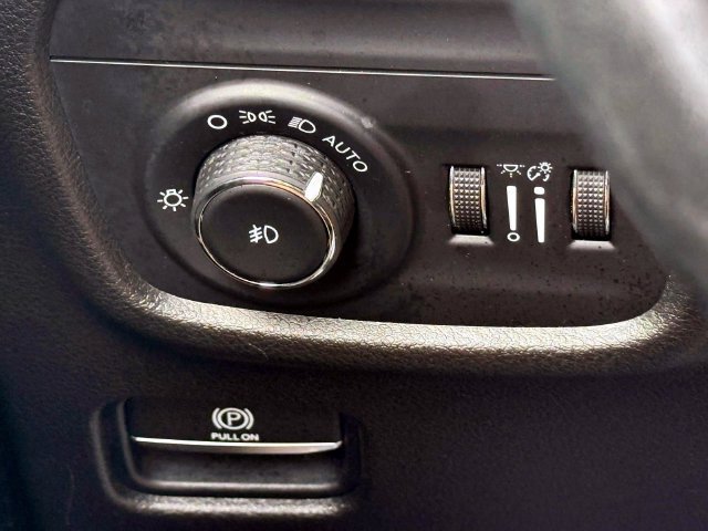 Used 2021 Jeep Grand Cherokee L Limited AWD/4WD image 24