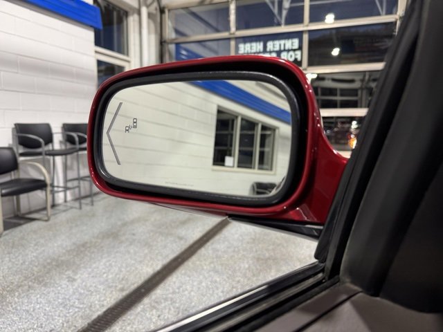 Used 2011 Buick Lucerne CXL image 20