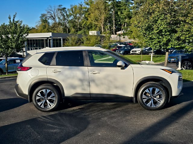 Used 2023 Nissan Rogue SV w/ SV Premium Package AWD/4WD image 8