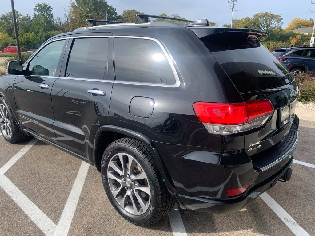 Used 2018 Jeep Grand Cherokee Overland AWD/4WD image 3