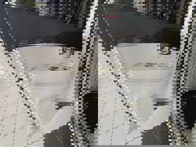 Used 2016 Volvo XC90 T6 Momentum w/ Momentum Plus Package image 10