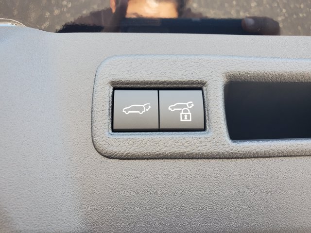 New 2026 Toyota C-HR AWD/4WD image 9