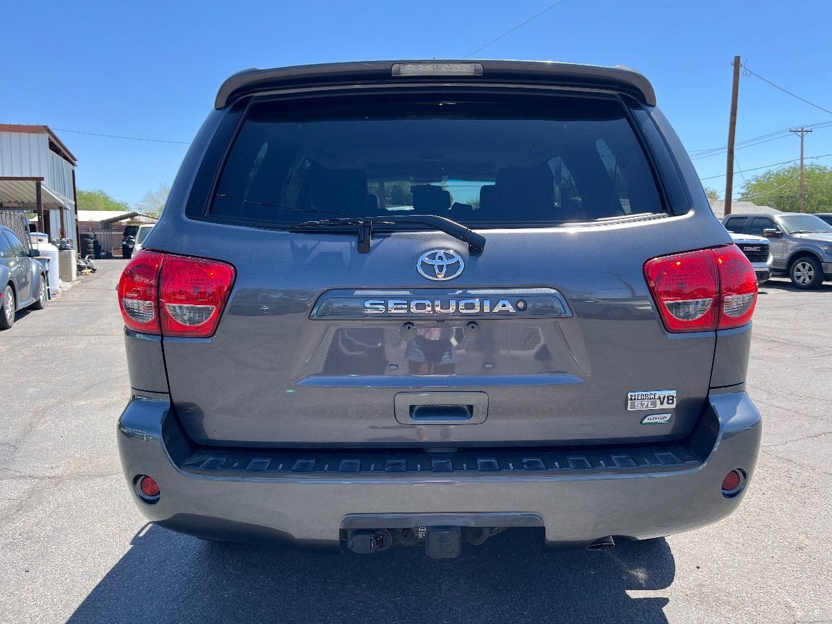 Used 2014 Toyota Sequoia SR5 AWD/4WD image 7