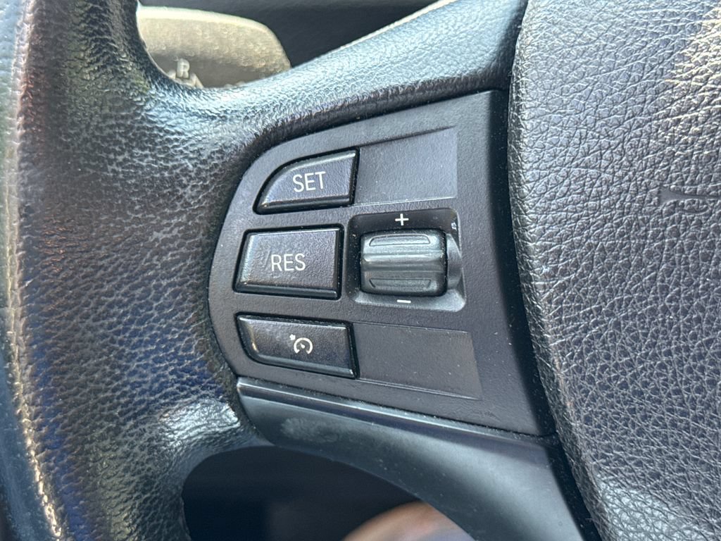 Used 2015 BMW 320i xDrive Sedan AWD/4WD image 29