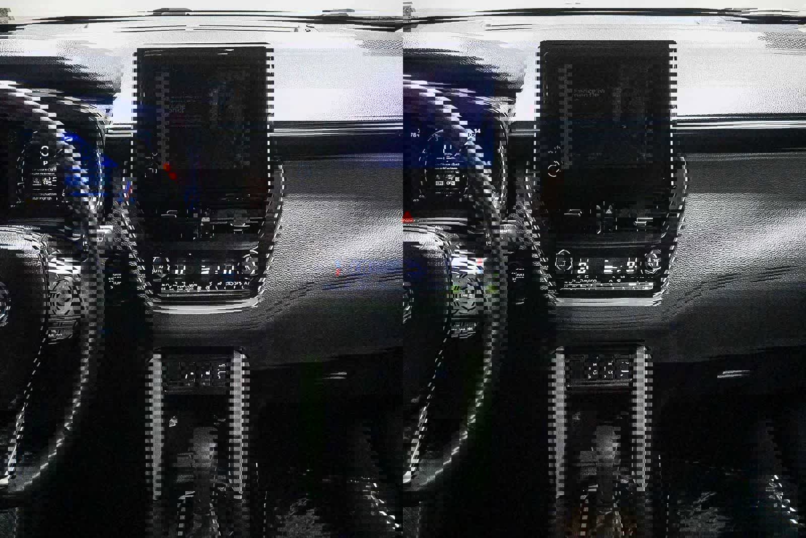 Certified 2025 Toyota Corolla Cross XLE w/ Convenience Package image 15