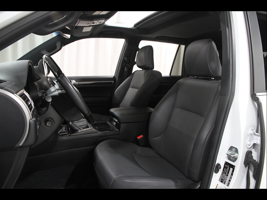 Used 2022 Lexus GX 460 Premium w/ Premium Package AWD/4WD image 5