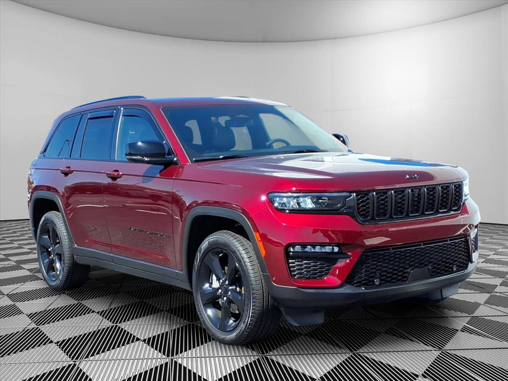 Used 2025 Jeep Grand Cherokee Limited w/ Luxury Tech Group II image 1