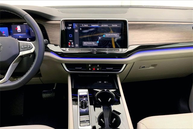 Used 2025 Volkswagen Atlas SEL image 6