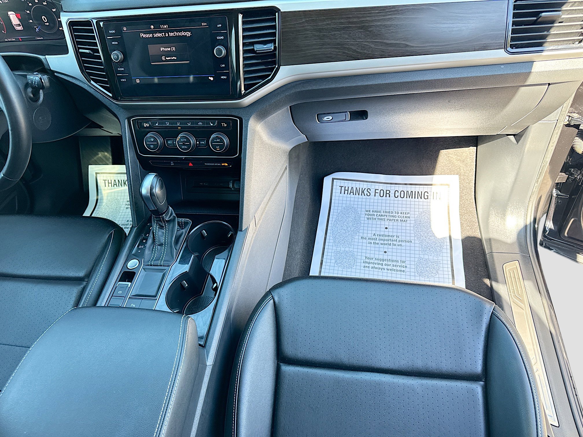 Used 2023 Volkswagen Atlas SE w/ Black Wheel Package image 17