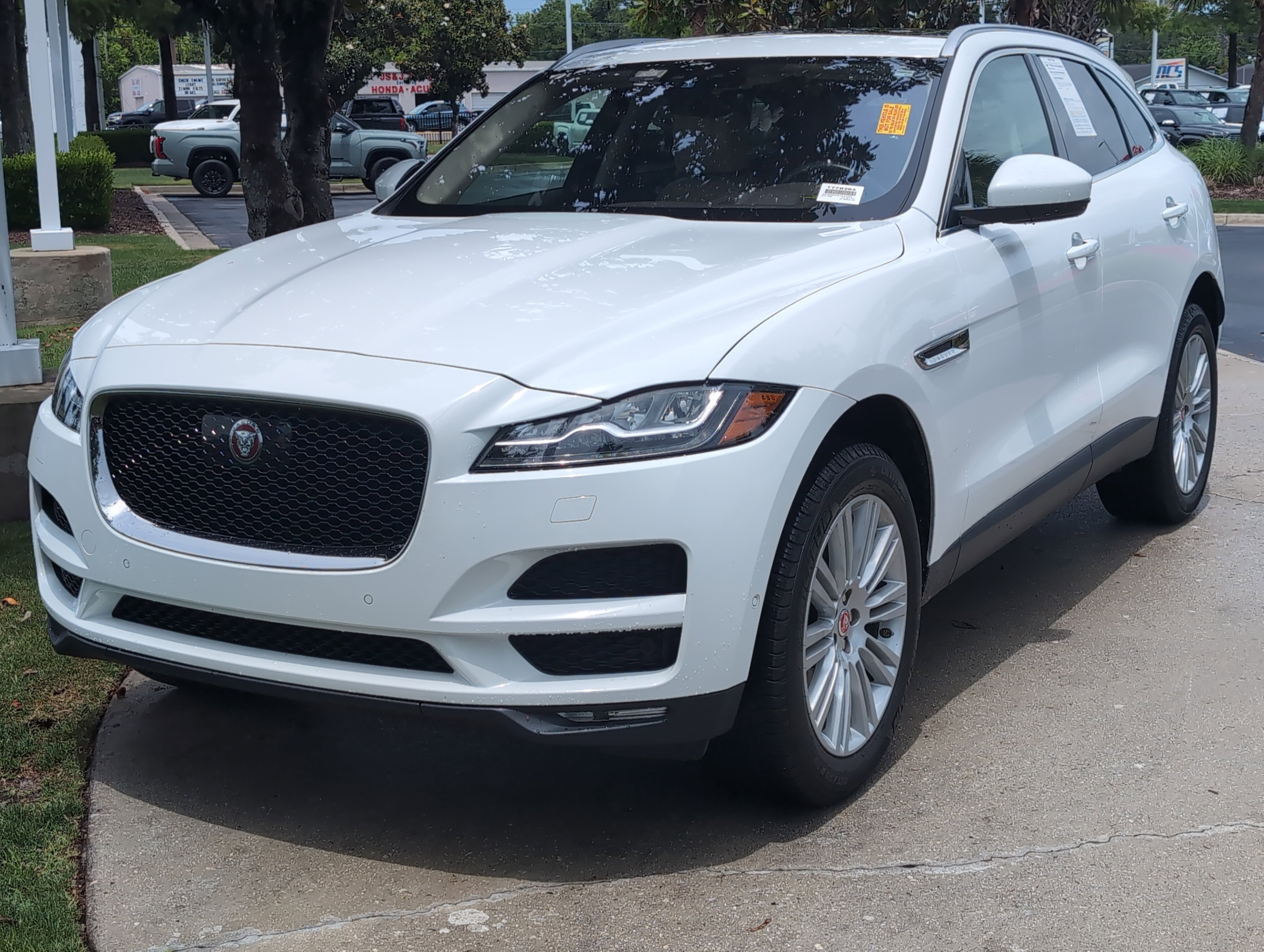Used 2020 Jaguar F-PACE Portfolio AWD/4WD image 5