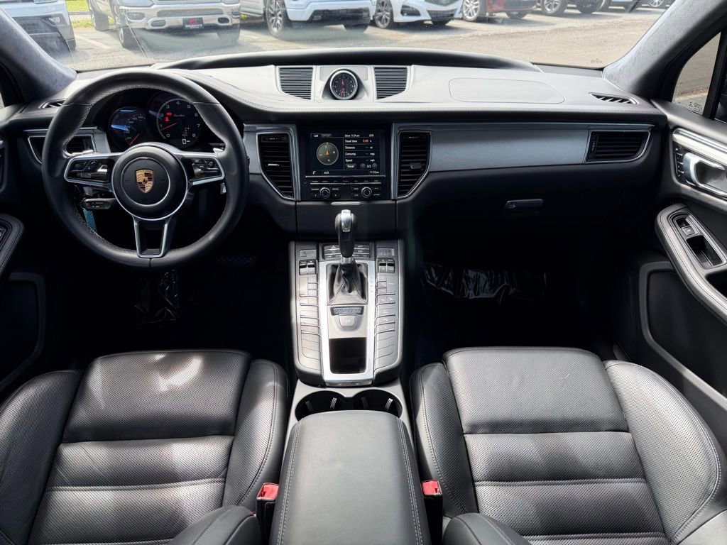 Used 2016 Porsche Macan Turbo image 27