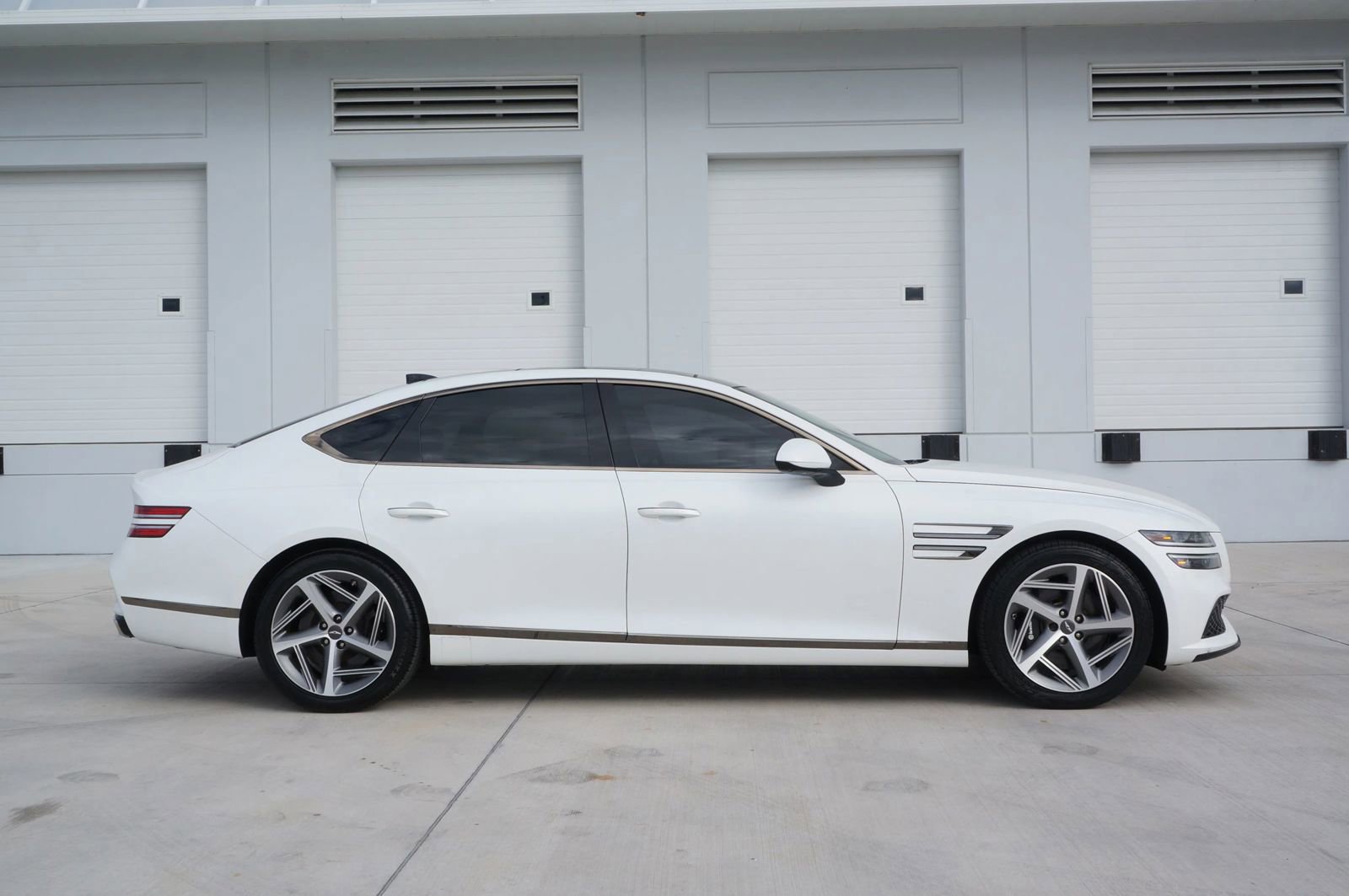 Used 2022 Genesis G80 3.5T Sport image 15